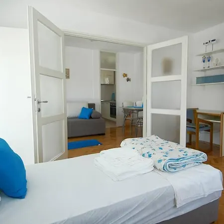 Adela Apartment In Split ספליט